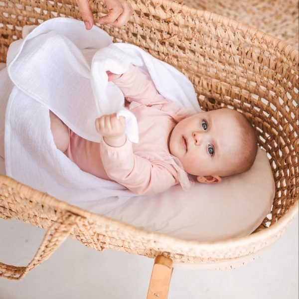 Baltas muslino užklotukas Baltas muslino užklotukas