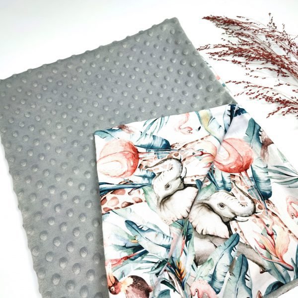 pilkas pledas savana