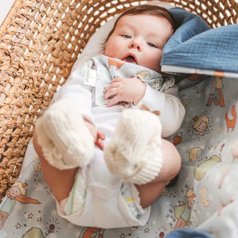 Denim blue muslino pledukas "Mažasis princas" Denim blue muslino pledukas "Mažasis princas"