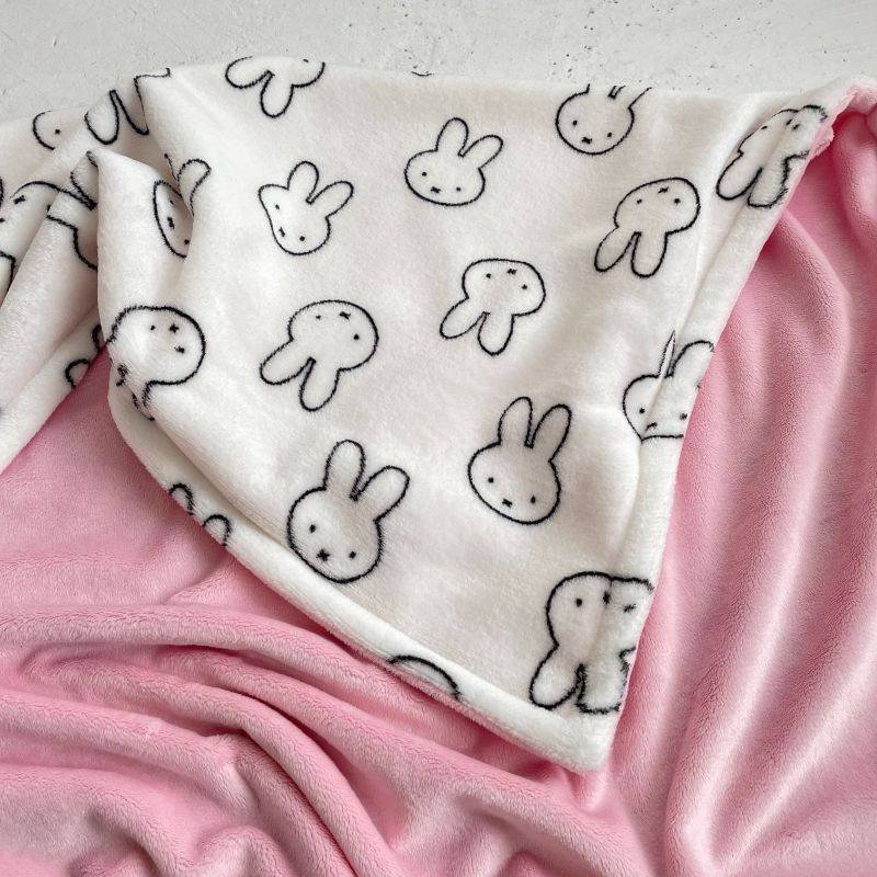 lygaus minky pledukas Zuikiai lygaus minky pledas Zuikiai