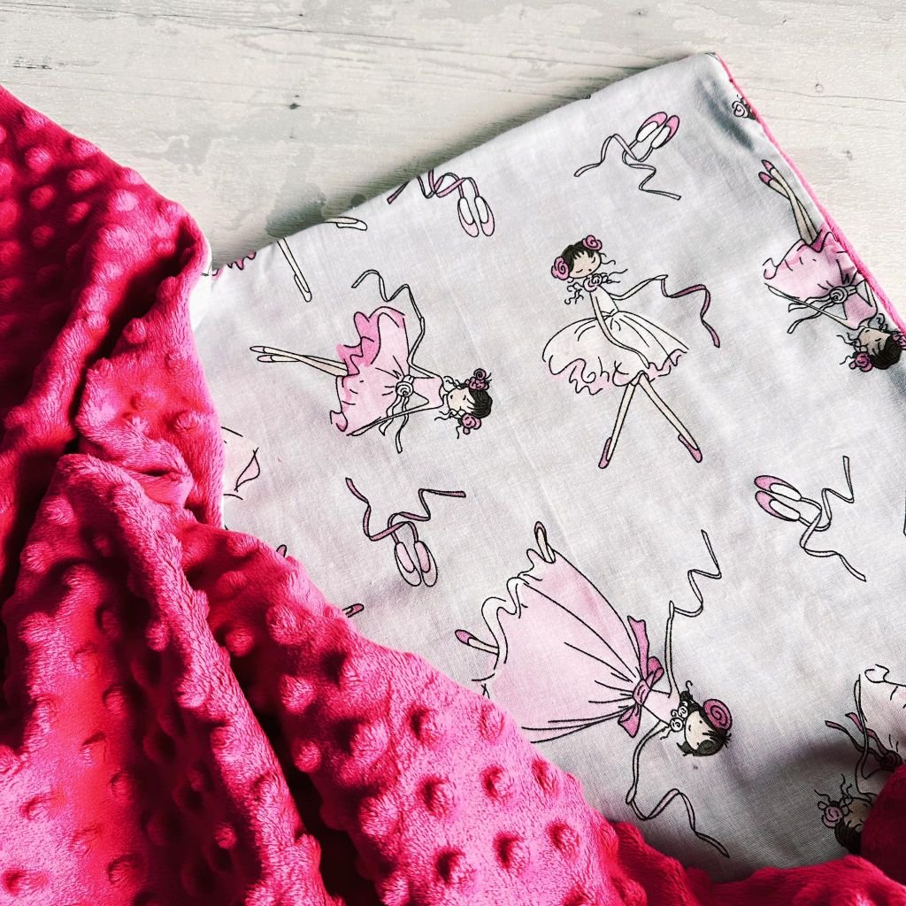 avietinis minky pledukas su balerinom avietinis minky pledukas su balerinom