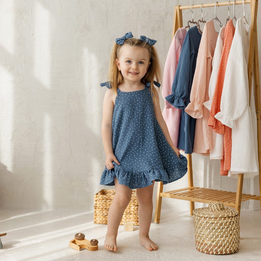 muslino suknele ant petneseliu denim blue