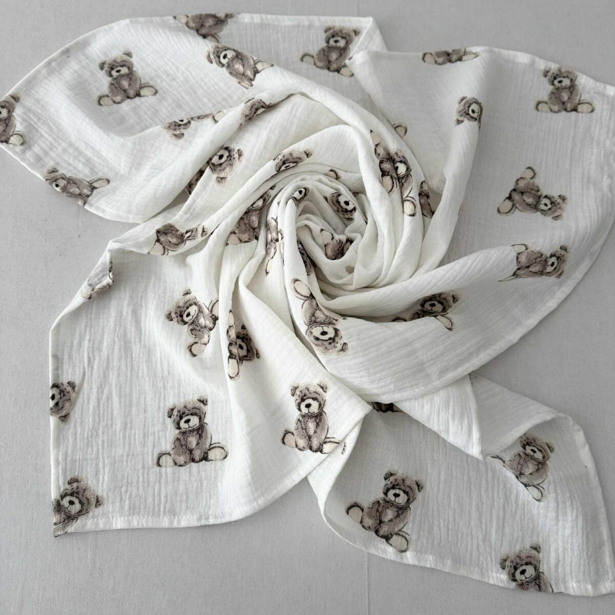 muslino uzklotukas su meskiukais muslino užklotukas su meškiukais