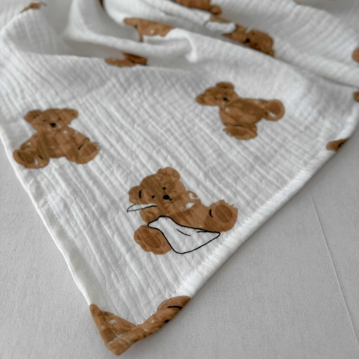 muslino uzklotukas su meskuciais muslino uzklotukas su meskuciais