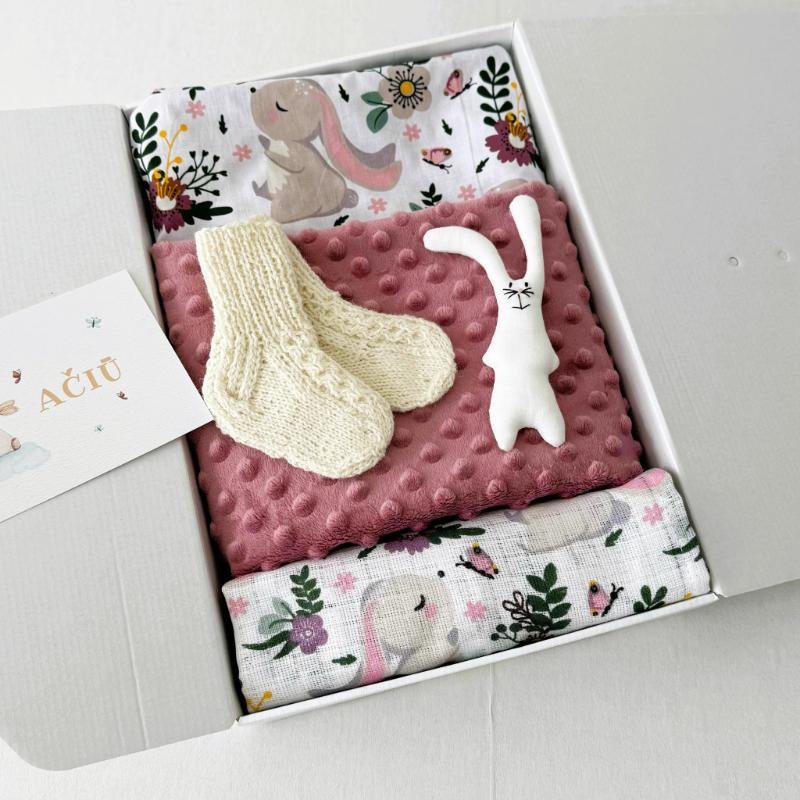 dovanu dezute su zuikiais dovanu dezute su zuikiais