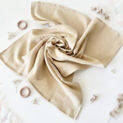 vaniles spalvos muslino uzklotukas